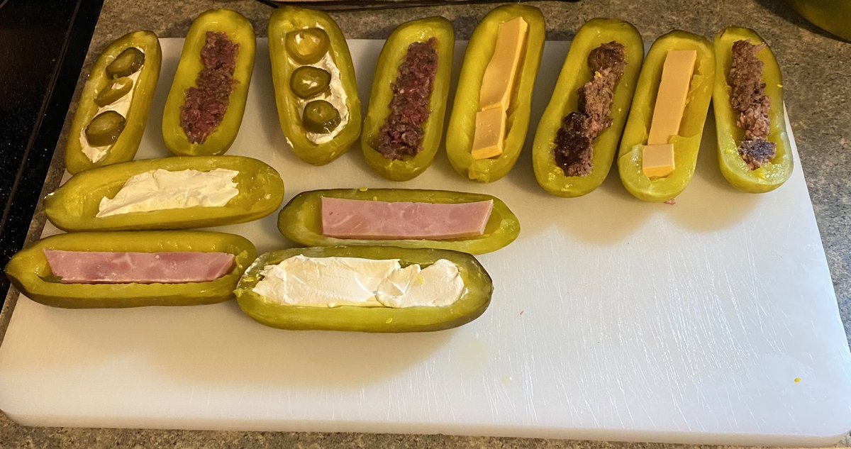 wonbbq's tweet photo. Compliments of @MahlkeTj not too shabby. #bacon wrapped #pickles #smoked with all sorts of different flavors. https://t.co/fQT1ZIHkB0