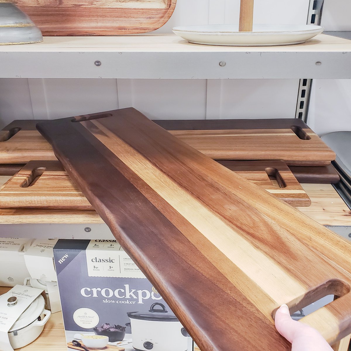 pattyafletch's tweet photo. When it comes to house clutter, prevention is the best cure. #decluttering #hometips  https://t.co/vtzBenbliH https://t.co/r2eoToKamq