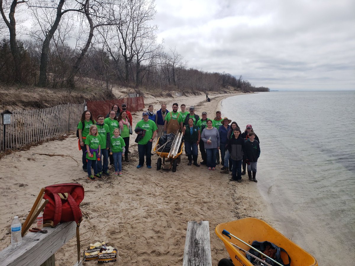 NYSDEC's tweet photo. Registration is open for the 11th Annual #ILoveMyParkDay. Show NY parks, lands, &amp; open spaces some❤️on May 7th, 2022! More info &amp; registration: https://t.co/9QtPNvwho7

I Love My Park Day is organized by @PTNY, in partnership with @NYstateparks and DEC. #ILMPD https://t.co/1oo1sL4X7S