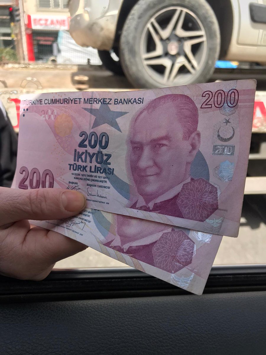 ashanesamsun's tweet photo. İhtiyaç sahibi ailelerimize erzaklarını dağıttık.Rabbim vesile olan herkezden binlerce kez razı olsun 🙏 https://t.co/4U1yeTXRbj
