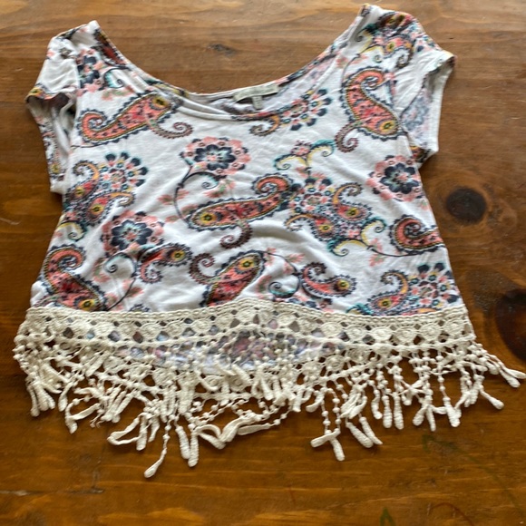 bubbledmess's tweet photo. So good I had to share! Check out all the items I'm loving on @Poshmarkapp #poshmark #fashion #style #shopmycloset #aeropostale #forever21 #charlotterusse: https://t.co/qQLm6vNO7C https://t.co/tDYCpPdzEu