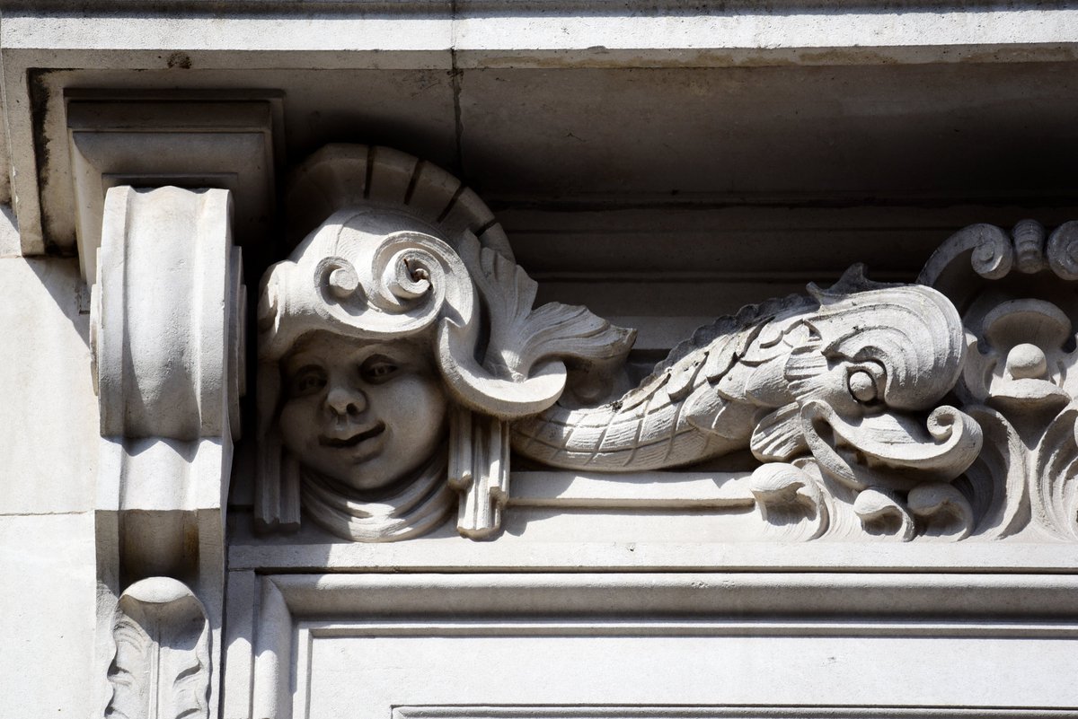 Manchesterdeta2's tweet photo. Detail from the #mermaids of Cross Street #Manchester #Manchesterdetail #Manchesterphoto #Manchesterdetails #Manchesterimage #Manchesterphotography @ILoveMCR @mcrhistfest @McrHistory @Manchesterpast @ManchesterRTs @Manc_Pictures https://t.co/VpYia2M4Y2