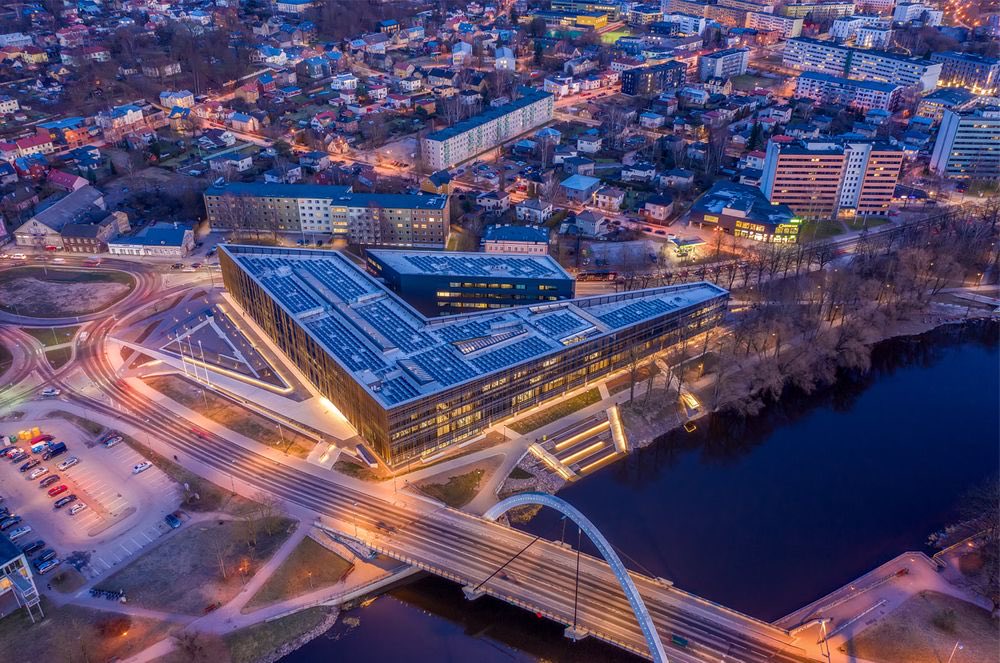 geoffflood tweet media