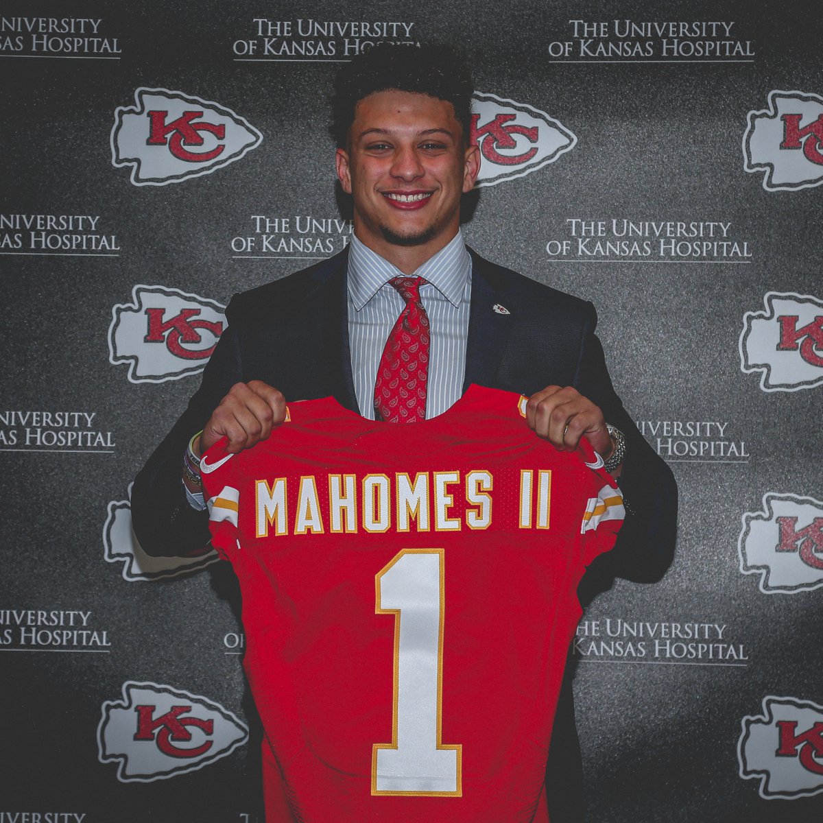 Chiefs's tweet image. 5 years ago today ⏰ #NFLDraft