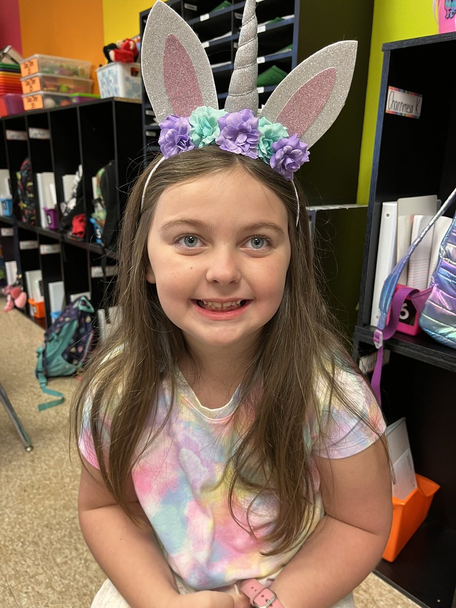 LearnWithMay's tweet image. Who is your favorite book character? #WordWeek @SedgeGardenES