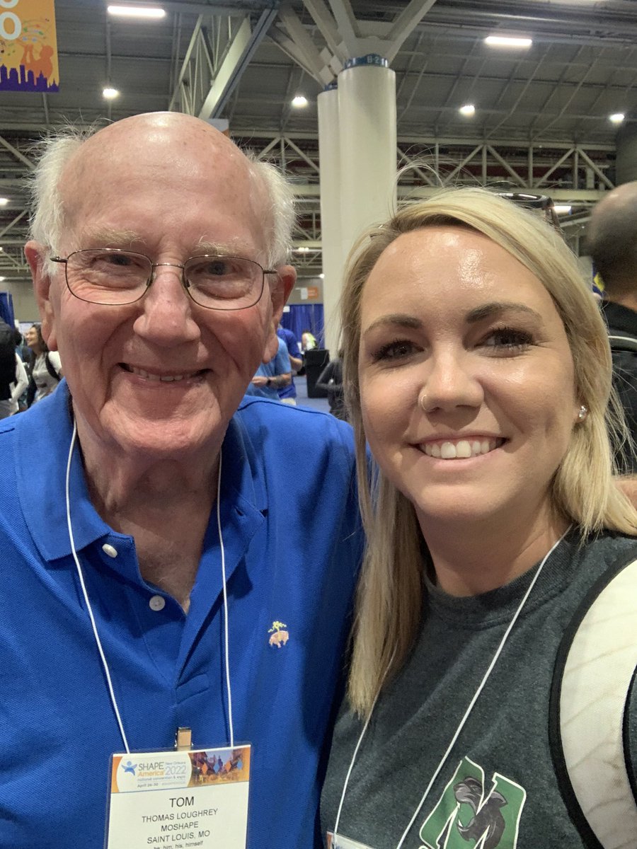 Kicking off #SHAPENola by running into <a href="/loughrey_j/">Thomas J. Loughrey</a> . Excited to learn at the <a href="/SHAPE_America/">SHAPE_America</a> Convention! #physed #peteacher <a href="/MOSHAPE1/">Missouri SHAPE</a>