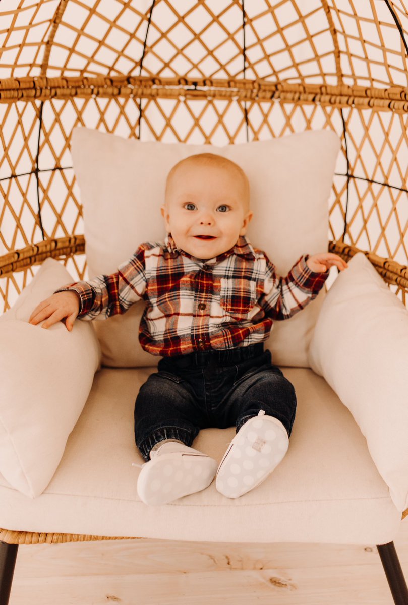 ginnnayyy's tweet photo. Last week was his half birthday 🥺💚 https://t.co/Ajlm2sGjWp