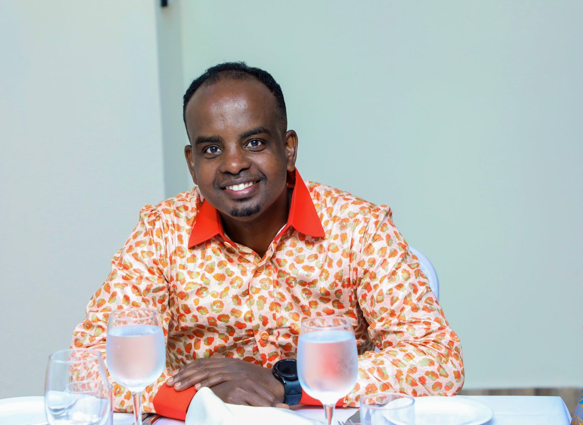 LiveDjib's tweet photo. Le Directeur Général de #Djiblive a organisé hier son traditionnel IFTAR pour l'ensemble de l'équipe afin de renforcer la fraternité et le travail d'équipe.
#Djibouti
#Cacbank https://t.co/k8YcOjnDXl