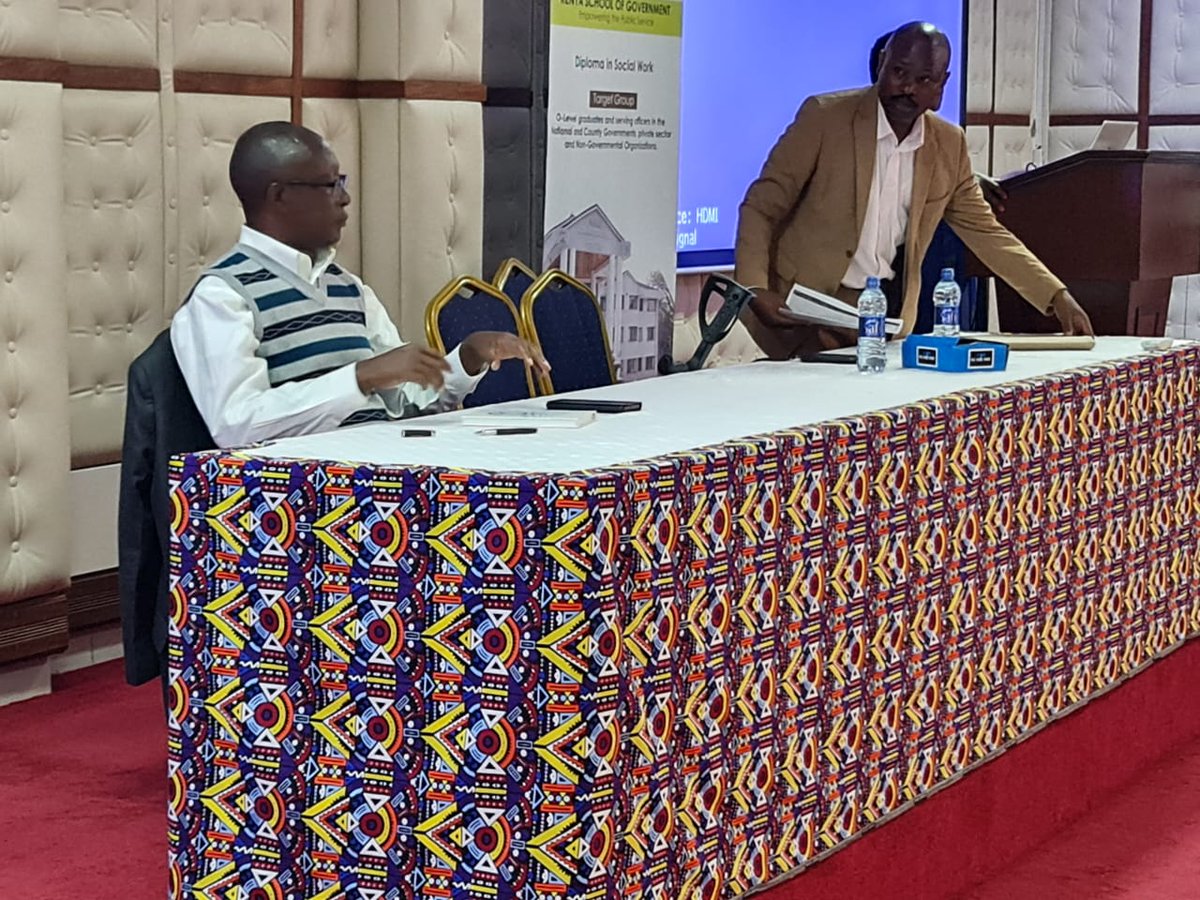 MediaCouncilK's tweet photo. Enhancing Professionalism in Public Service: We participated in the induction of the newly appointed information officers at .@MoICTKenya  at .@KSGKenya Embu where our Director, Media Training and Development .@vicbwire took them through the topic: Media in the New Constitution. https://t.co/PybQNQzzsw