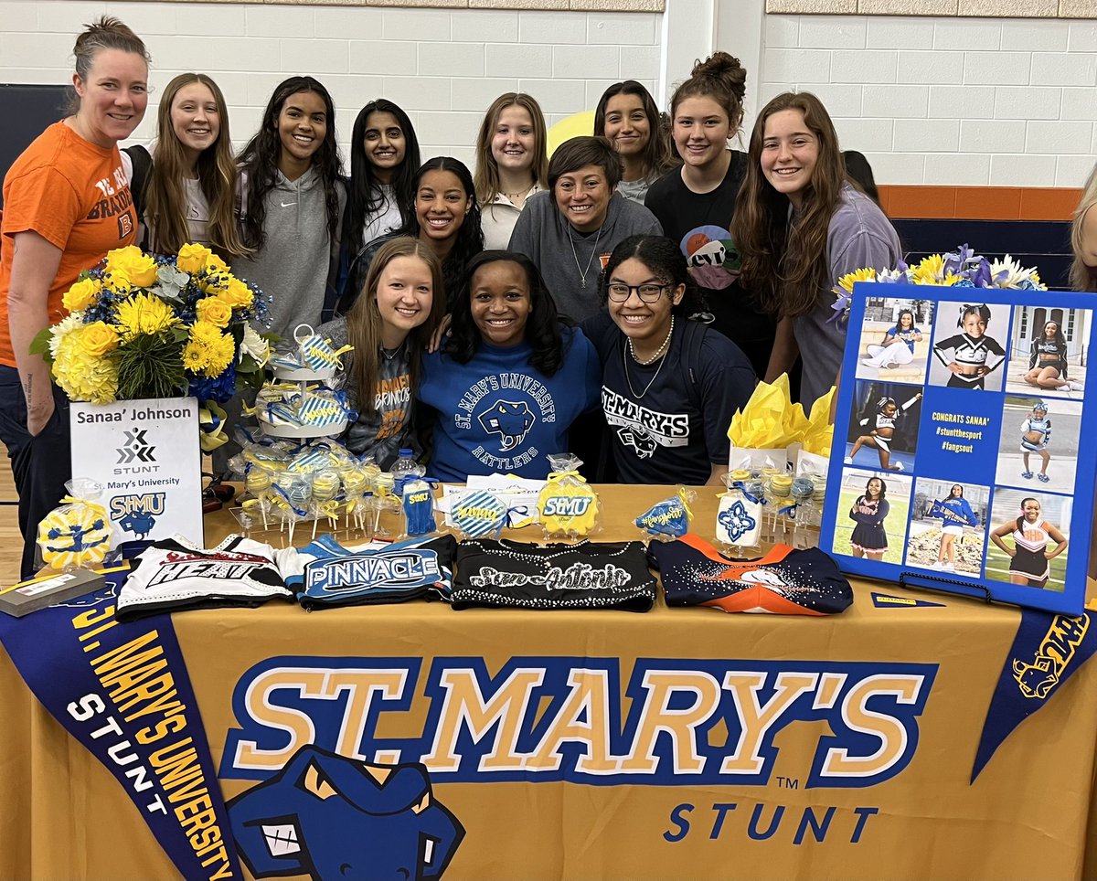 bhsorangeball's tweet photo. @sanaaajohnson We are so proud of you and excited for you and your next chapter! Thank you for all of the blood,sweat and tears you put into our program as well as @BrandeisHSCheer Congratulations!! 🧡💙🧡💙 https://t.co/U9vLGA2Ef4
