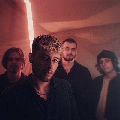 Enter Red tweet media