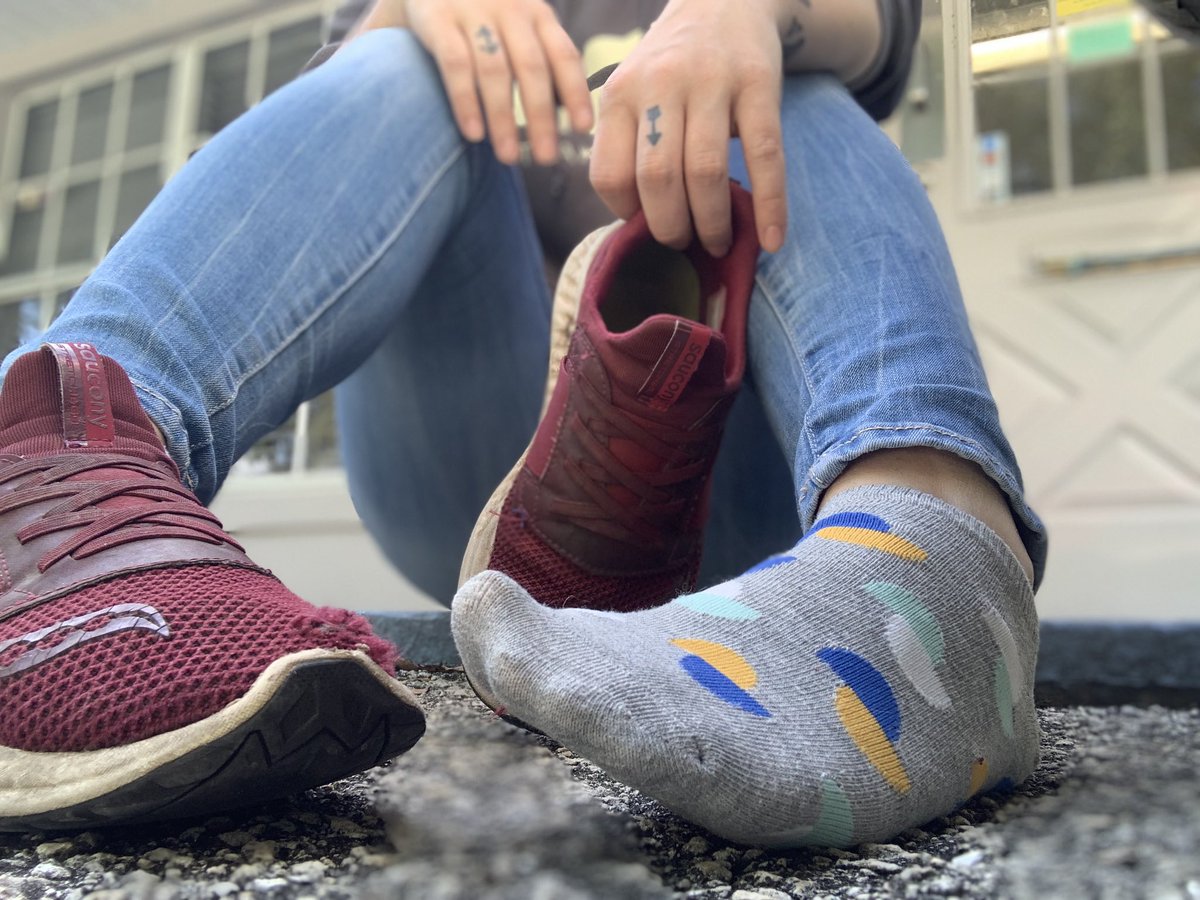 Siren_Sunshine_'s tweet photo. Another day, another wonderful pair of socks! 

#jeans #socks #shoes #feet #footcontent #socksworship https://t.co/AICjBzderv