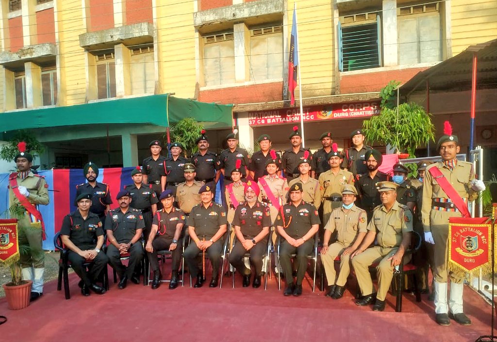 HQ_DG_NCC's tweet photo. During the 2nd half of the day, DG NCC inspected 37 CG Bn at Durg and 1 Remount &amp; Veternary Regt at Anjora in the Durg region of Chhattisgarh.
DG NCC also interacted with &amp; felicitated deserving Cadets, ANOs &amp; Staff for exceptional service &amp; devotion to duty in the past year. https://t.co/ylCFemZ596