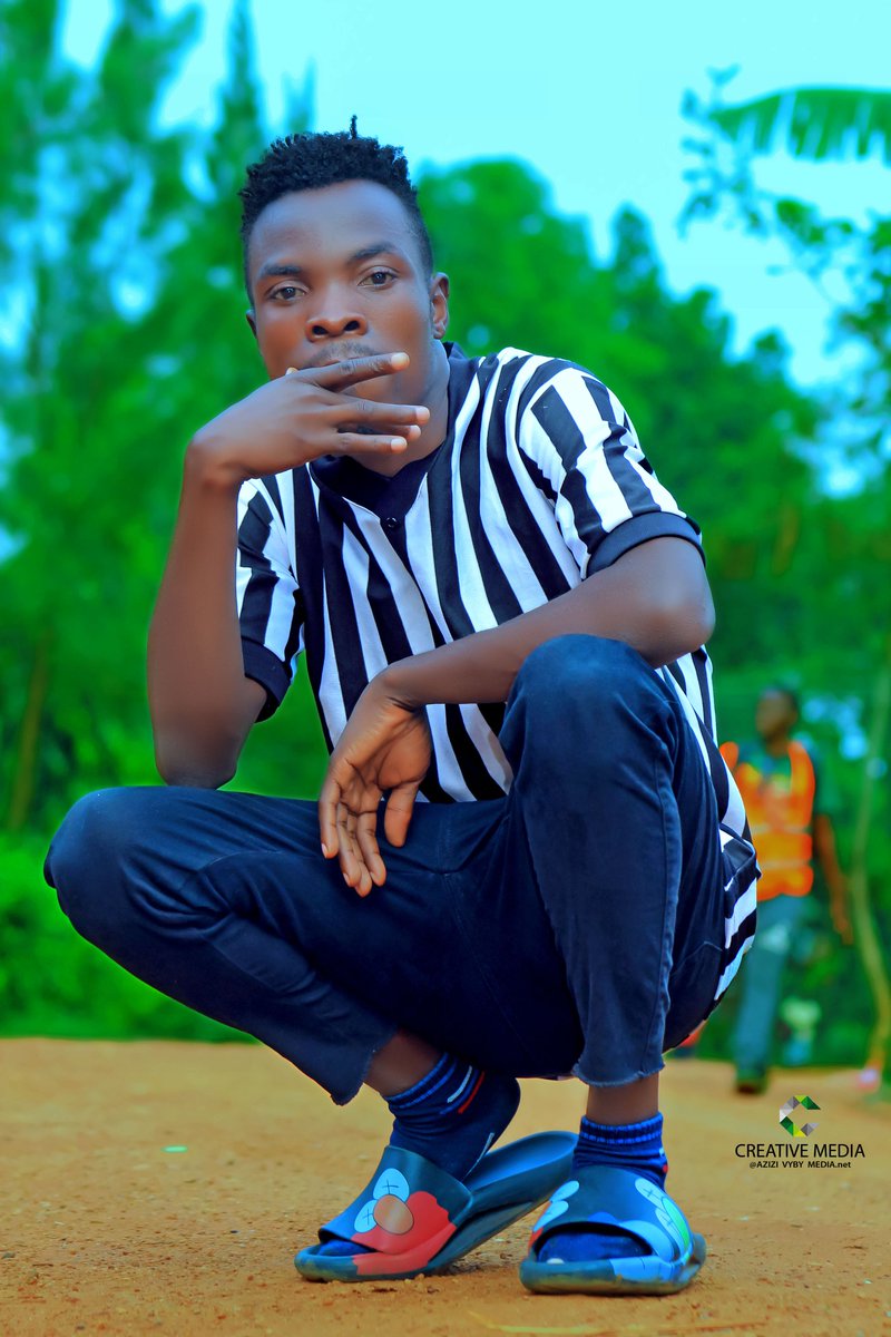 NellyMax8's tweet photo. Am ugandan name am NELLY MAX an artist l thanks my fan. https://t.co/PBJDzOIJLI