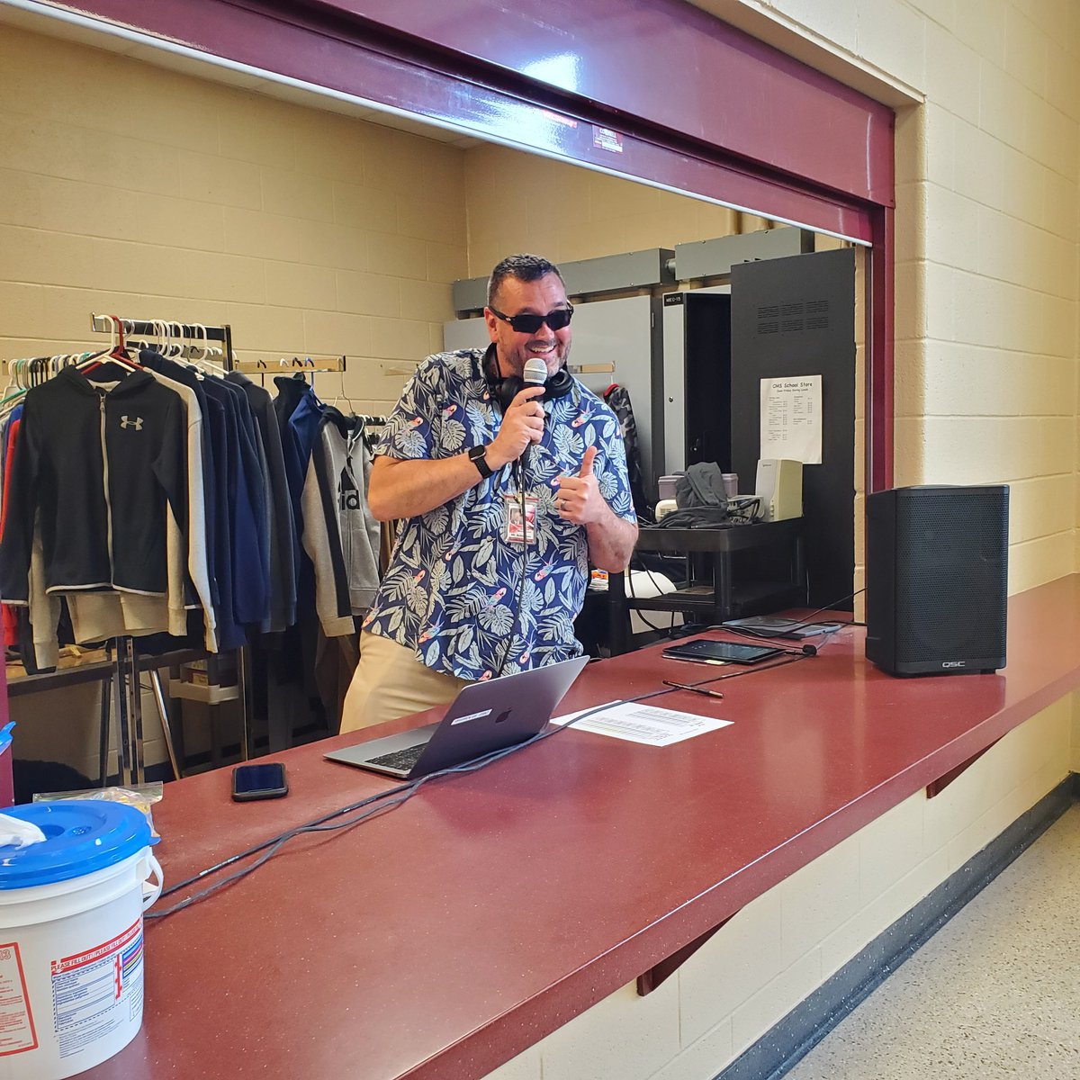 CMSFORClub1's tweet photo. DJ Ack Attack is turning up the tunes at lunches today as students play trivia to celebrate our CMS #DayWithoutHate ! @AckCMS @hempfield https://t.co/V0px5Cp9sQ