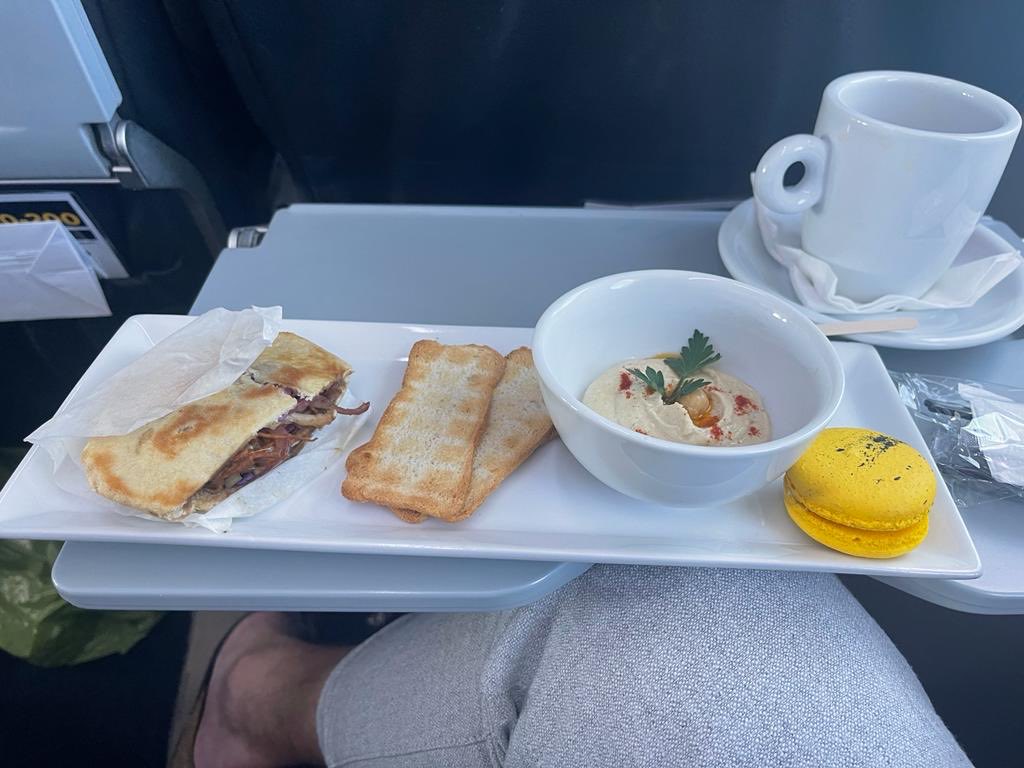 Delicious catering on LIFT Premium today. For a moment I thought we now have First Class!