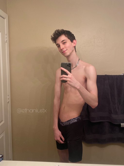 Swipe to take &lsquo;em off 😈🥵 https://t.co/5b6gK6nCWT<a href="/tag/throwbackkk"class="tags"><span>#throwbackkk</span></a>