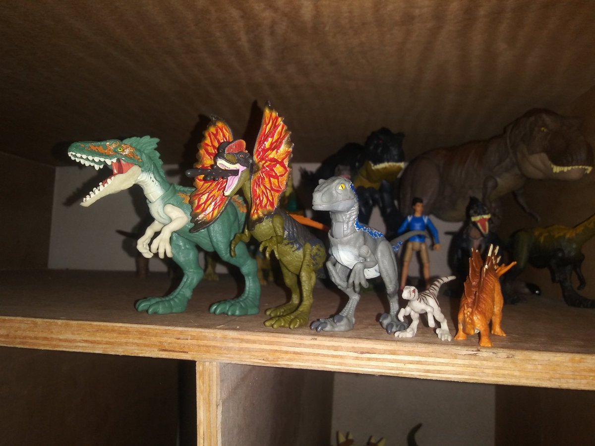 JurassicMerch's tweet photo. Already getting my hands on that dominion merch https://t.co/BYeIQdEMkR