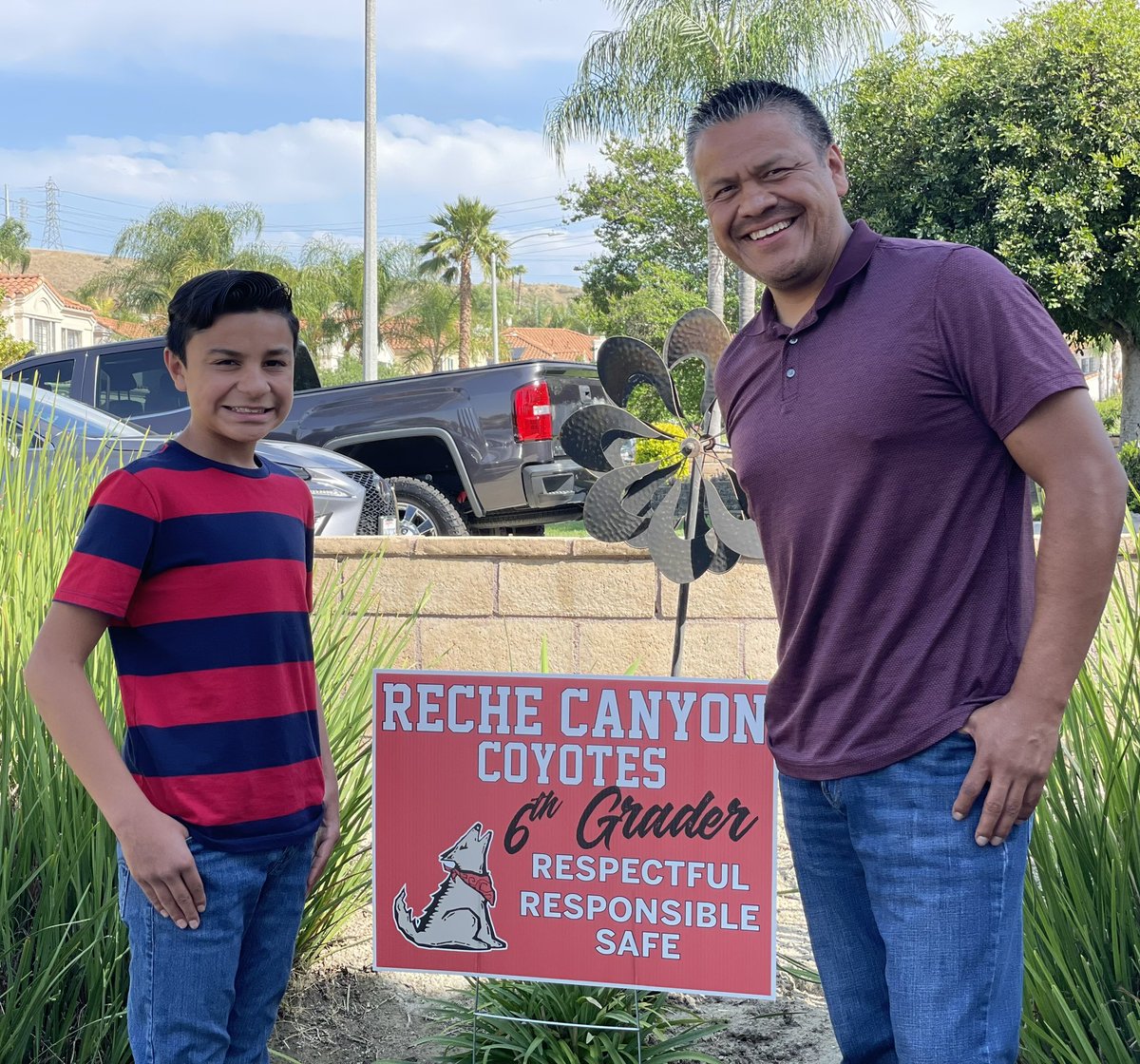 EchevarriaFor's tweet photo. I wanted to send a big Shout Out to the awesome staff at Reche Canyon Elementary School for this nifty sign. We definitely appreciate all you do for our students!
#ProudParent #GradeSchool #ThankYou #TeamCoyote #Colton #LivesHere #WorksHere #ShopsHere #PlaysHere @reche_CJUSD https://t.co/xsJBzzSrjf