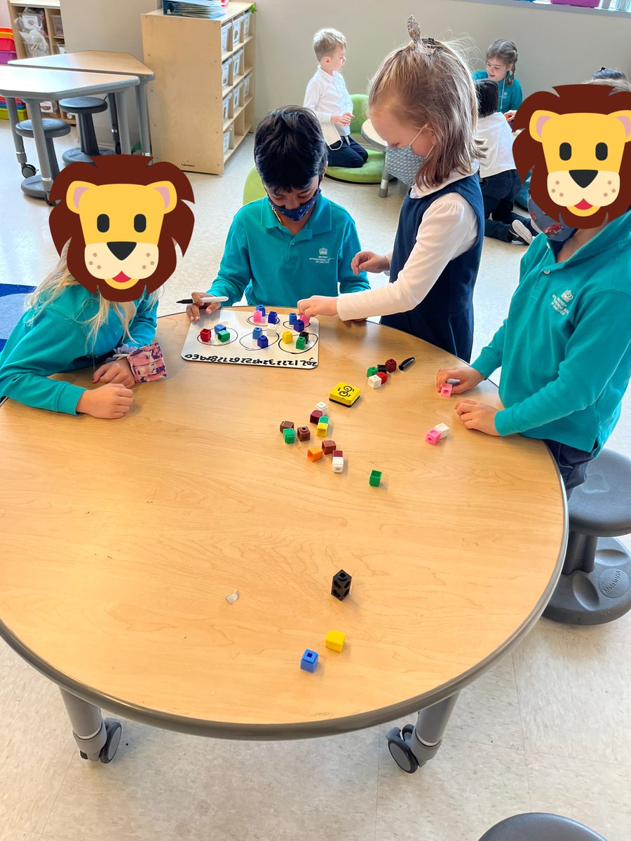 BISCLPYear1's tweet image. #LoyalLions are investigating what numbers between 20 and 30 can make equal groups of 5. What numbers do you think can make the groups of 5? #NAEBeAmbitious