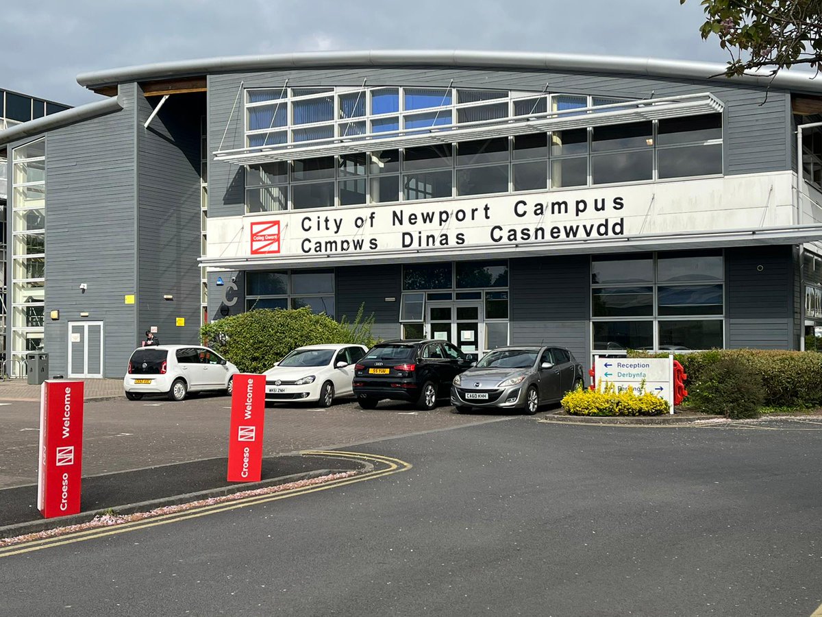 coleggwent's tweet photo. We are #open 👋🏼 Visit any #ColegGwent campus 5-7.30pm tonight to find out about our huge range of #courses, speak to tutors & view our vibrant campuses 🙂✨
#MakeIt happen at Coleg Gwent: https://t.co/eoxM2z5xTS #TopPerformingCollege https://t.co/gGJxtkHeRG