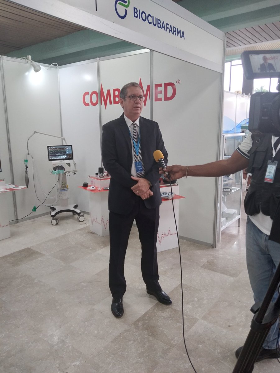 CombiomedC's tweet photo. Llegan al stand de @CombiomedC, Medios de Comunicación Nacionales para conocer impacto de nuestro proyecto más reciente: el Ventilador Pulmonar para Cuidados Intensivos de Adultos.
🎙Entrevista a @ArlemLesmes, nuestro Director General.¡Complacidos con la oportunidad! https://t.co/IlpGELOuvZ