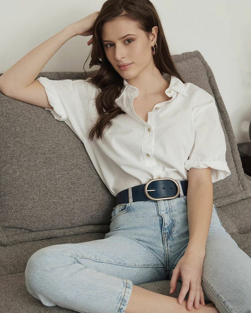 This season try adding a classic navy accessory to your wardrobe for an instant update.  Made-to-order just for you in our BRAVE Toronto workshop ✨💙 
Seen here: Our bestselling Fia in Dutch Ocean