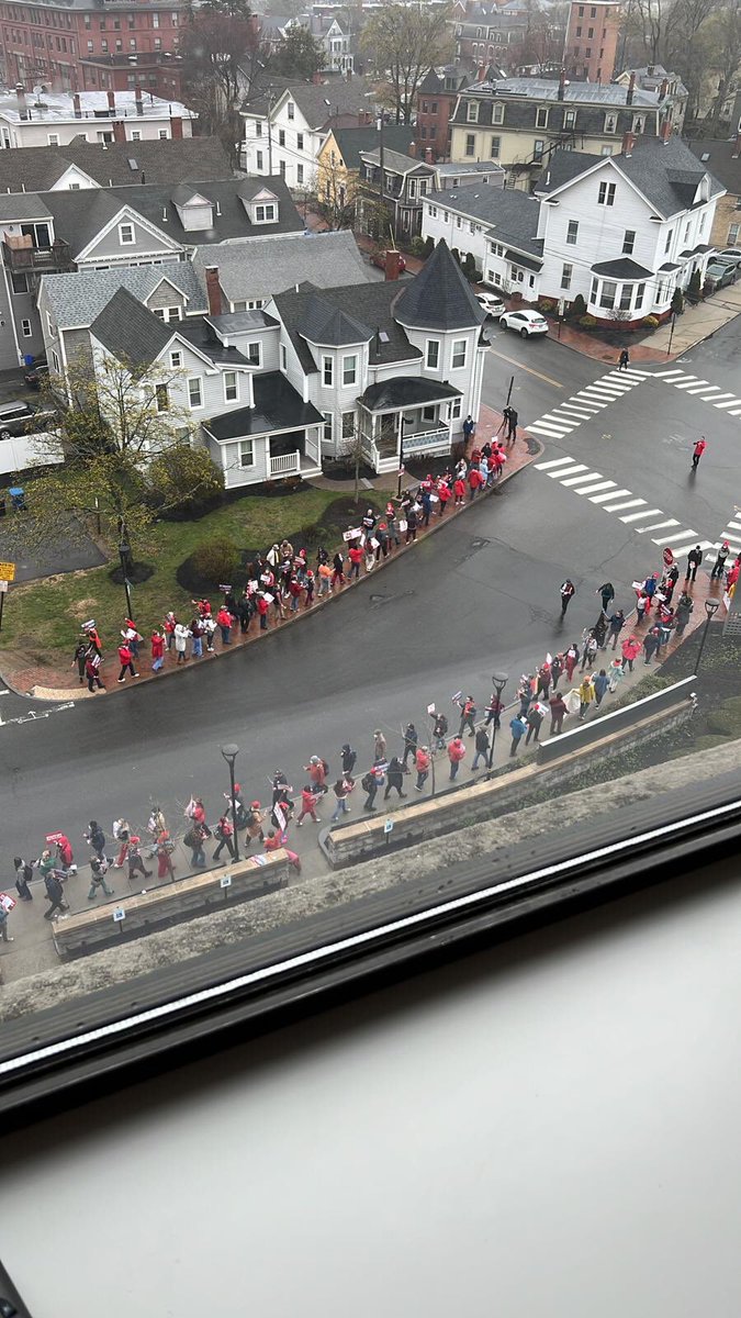 Maine Nurses/NNOC/NNU tweet media