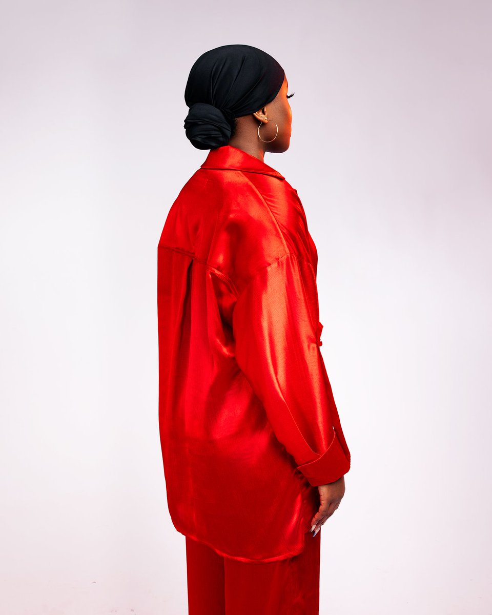 _thandomaseko_'s tweet image. This is what I do and I love it🧵🇸🇿❤. Cut from satin for my girlies that appreciate a little sheen in their wardrobe. 
📷: @msakmanie 

#TiniTwitter #SmallBiz #fashiondesigner #clothingbrand #eSwatini