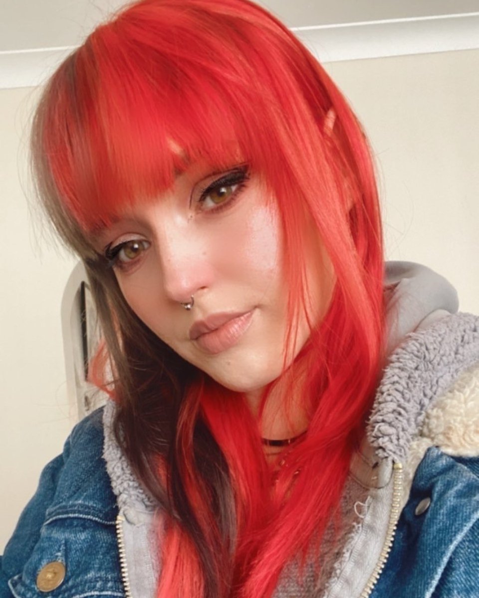 KnightAndWilson's tweet photo. Shade combination incoming... Colour-Freedom Ultra Vibrant, Crimson Red and Metallic Glory, Stone Grey!

You're rocking this style @leahlisterr 

#knightandwilson #colourfreedomofficial #vibranthair #colourfreedom #crueltyfree #greyhair #redhair #metallichaircolours #homehairdye https://t.co/fOyv4bUElv