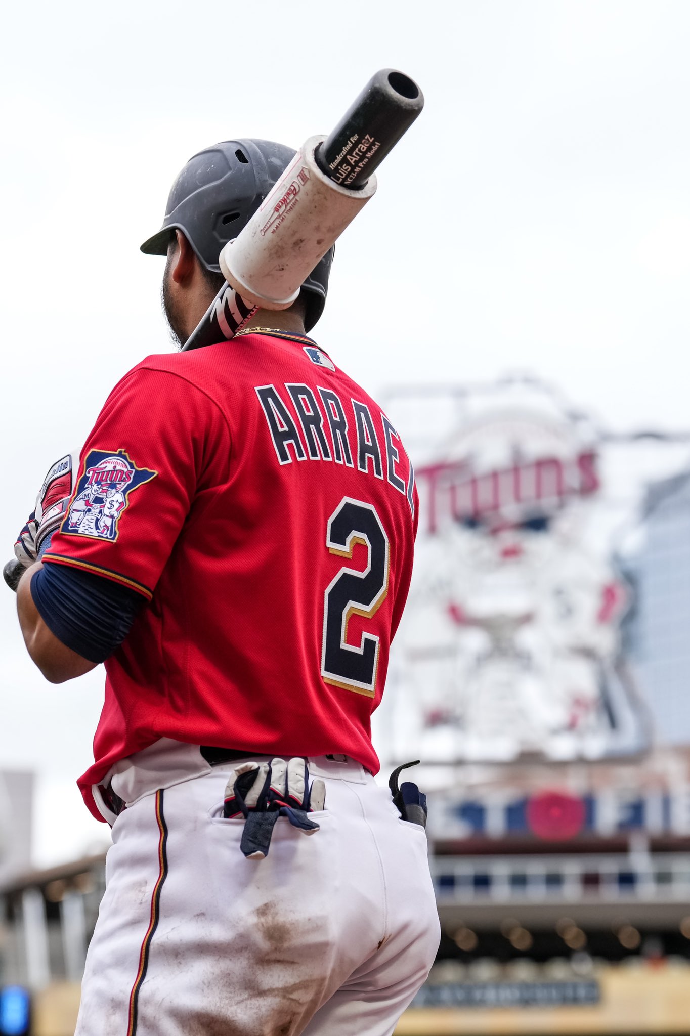 wallpaper minnesota twins carlos correa