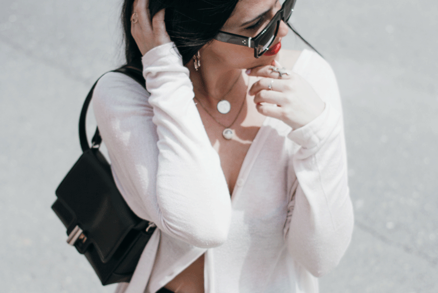 MarayAlvarez's tweet photo. New #post! Os traigo un #look con unas sandalias muy especiales "Special Details" https://t.co/2sHHaMWFiX ♡  #vogue #moda #style  #comfy #blogdemoda #fashionblogger #bloggerstyle #bloggerspain https://t.co/y9xjQRapdz