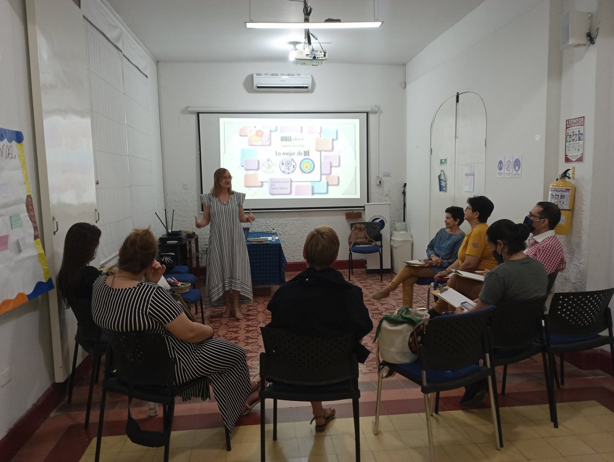 CEDESOCIAL's tweet photo. #AEstaHora desarrollamos en las instalaciones de #CEDESOCIAL el seminario en DERECHO INCLUSIVO con Marina López Sepúlveda.
Espacio de educación libre ofertado por el Centro de Aprendizaje Social de CEDESOCIAL #CeAprende
#Seminario #Derecho #DerechoInclusivo #DerechosHumanos https://t.co/w8rPnX3UFx