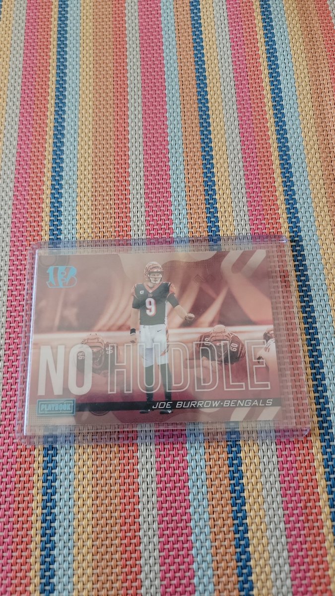 CheckCardsDown's tweet photo. Since I didn't know this was a case hit until yesterday,  I'm gunna give it away lol
RT and follow for a chance to win!
Winner announced on 5/1 https://t.co/GU3xl5vfN9