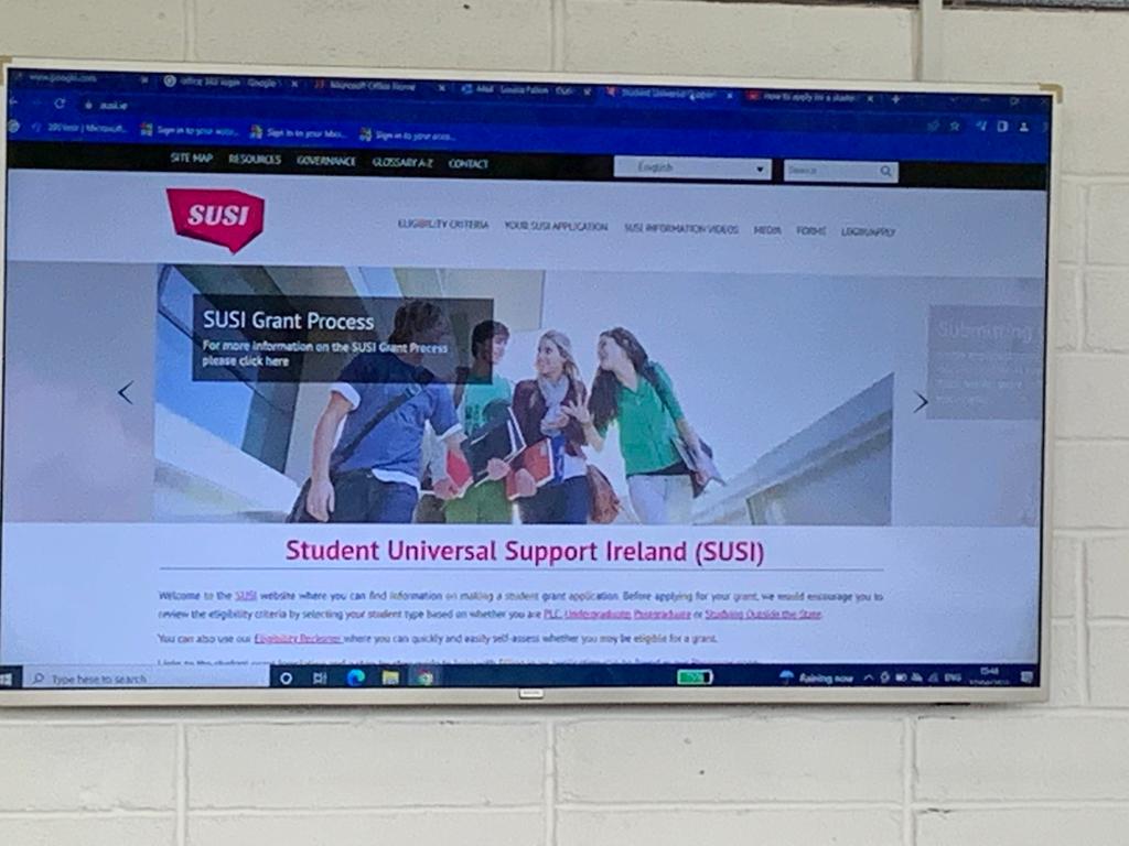 Thank you to Susan from @Crosscare1 who spoke to our @Colaistebride 6th year LC and LCA students about the SUSI grant application process. The applications are now open. More information can be found @Susihelpdesk or at susi.ie #studentfinance