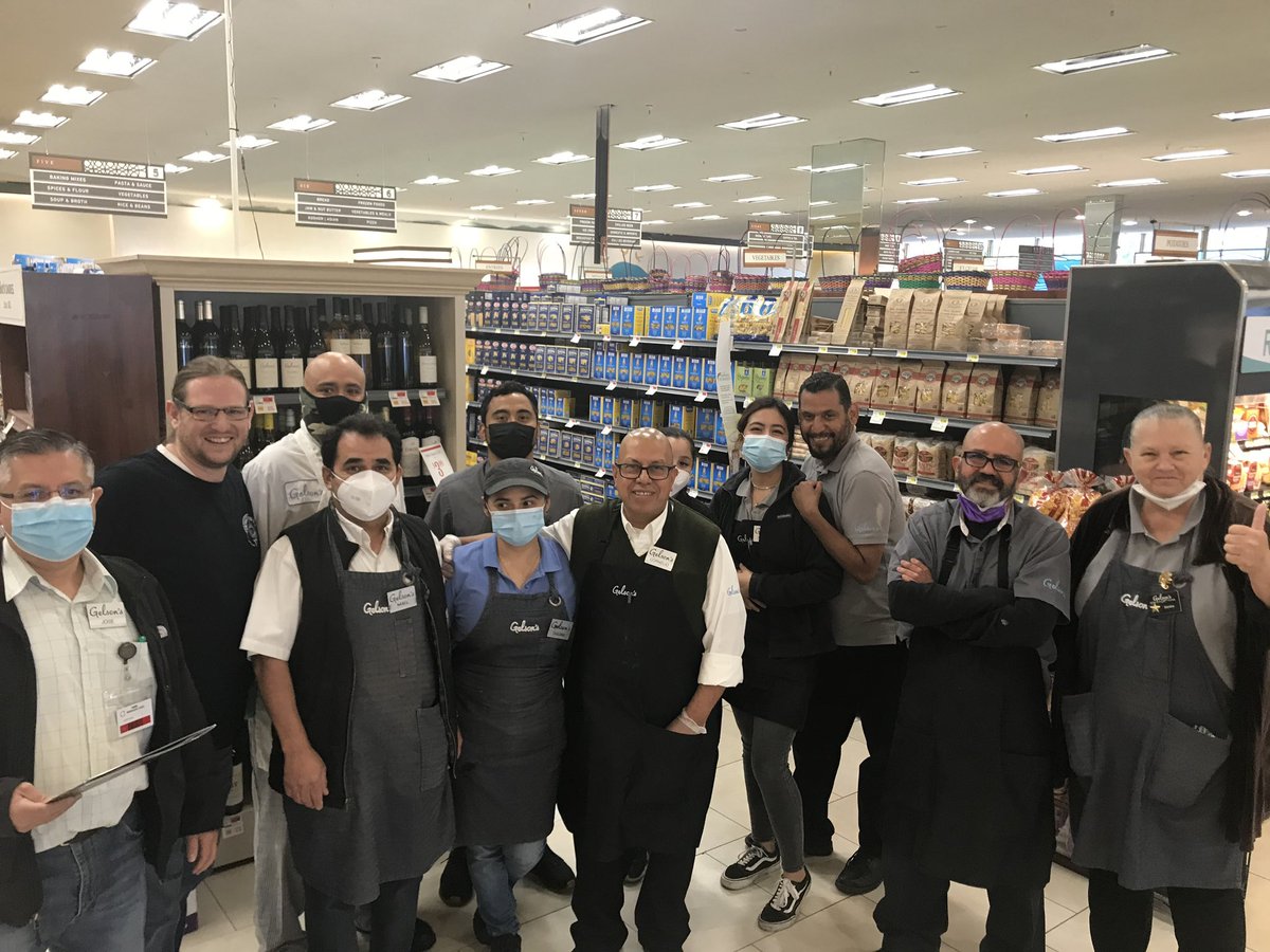 UFCW770's tweet photo. Delegations continue at Gelsons store #32 and #2!
Stay tuned as negotiations with Gelsons continue tomorrow, 04/28
Grocery workers are fighting hard for a contract that secures better pay, staffing, and safety!
#GroceryWorkers
#UnionStrong
#ForeverEssential https://t.co/87P0KBUv4A