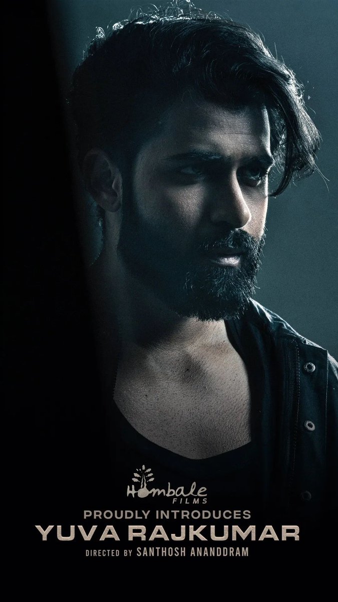 appu_koti's tweet photo. #HombaleFilms proudly introduces the Grandson of the matinee idol Dr. Rajkumar, #YuvaRajkumar; film to be directed by @SanthoshAnand15. Best wishes.
@yuva_rajkumar @hombalefilms
#IntroducingYuvaRajKumar https://t.co/VdrHYZa5OJ