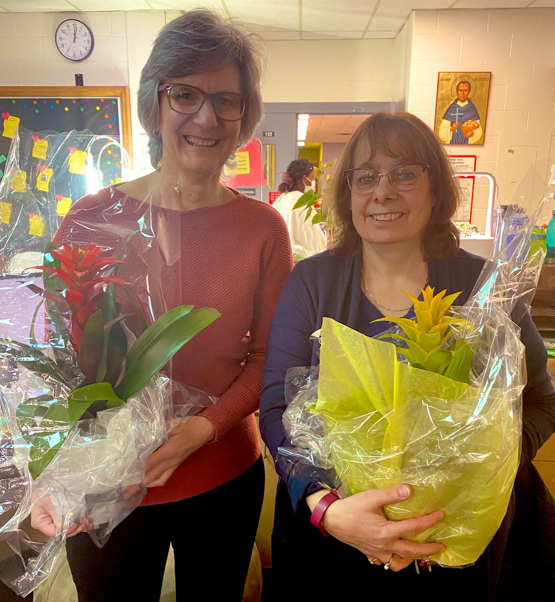 Today we recognize our two office administrators; Mrs Larose & Ms Sullivan for their continued support to our school!! 🙌👏 #ocsbGratitude #HappyAdministrativeProfessionalsDay #ocsbBeCommunity ❤️