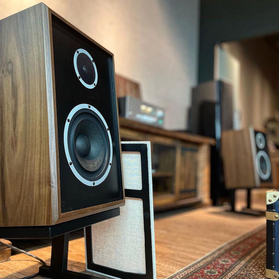 KLH Audio tweet media