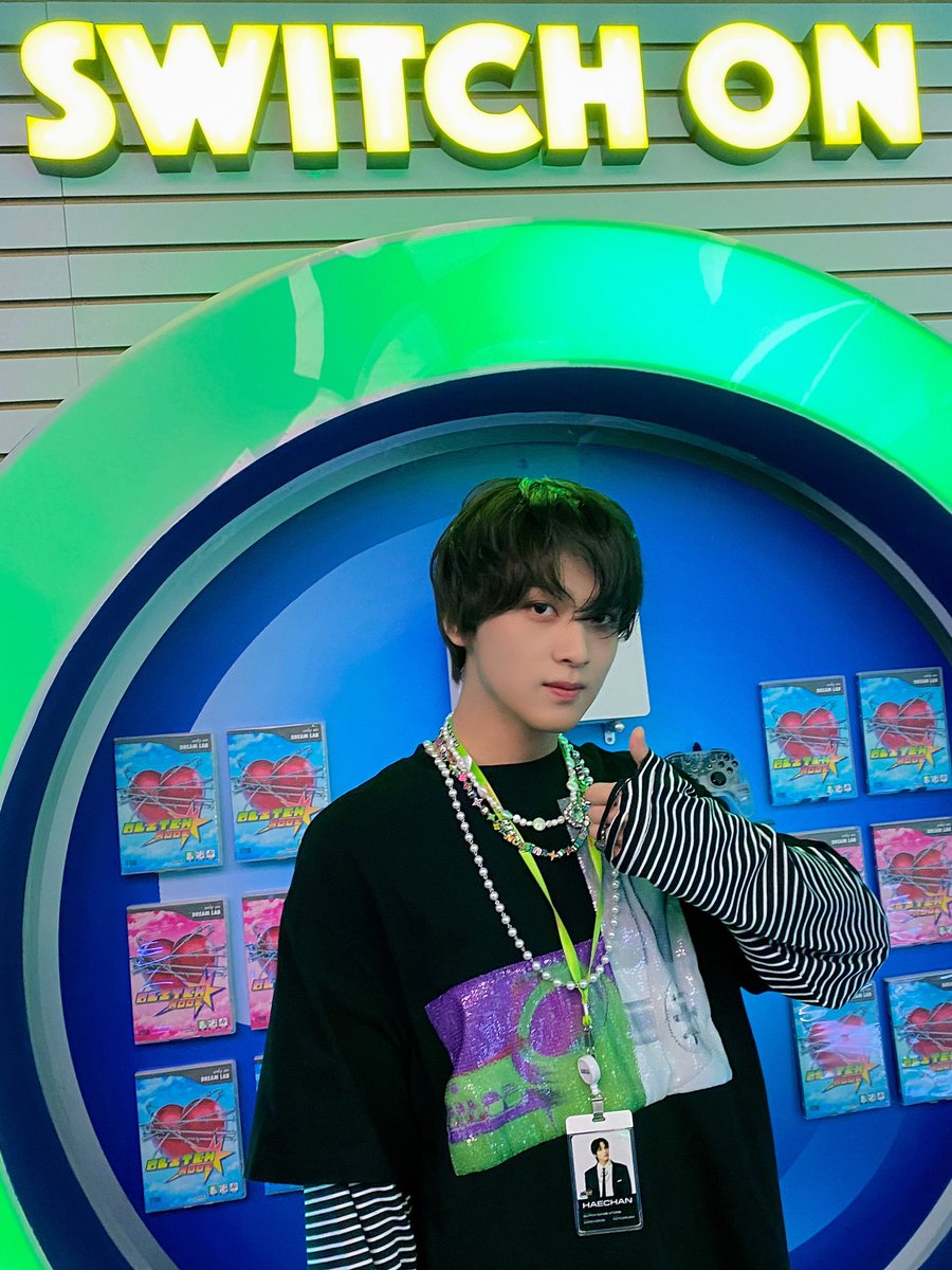 햋. tweet media