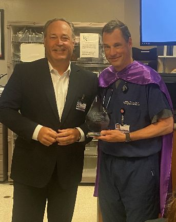 APPeddocs's tweet photo. Congrats to American Physician Partners' #emergencydepartment Medical Director Faber White MD, FACEP, who was presented with the Physician Champion for Safety Award for the entire CHRISTUS system by Good Shepherd Medical Center NorthPark CEO Todd Hancock. Thank you, Dr. White! https://t.co/aUwlFgIPnv