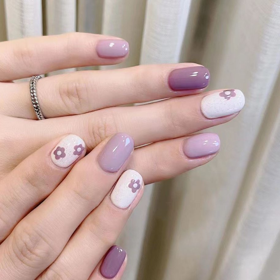 Cute purple #nails make your day #nailart #beauty #dabs