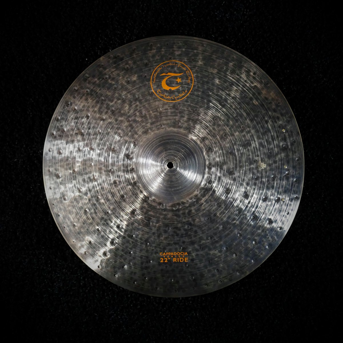 INDeDrumLab's tweet photo. We have Turkish 22" Cappadocia Ride Cymbals w/Rivets! Cappadocia cymbals have earthy qualities with medium/dry decay and articulate response. They're great for jazz, funk, and “grungy” rock.
•
•
•
#indedrum #drums #drum #drumset #cymbal #cymbals #turkishcymbals https://t.co/sSHZltBqsK