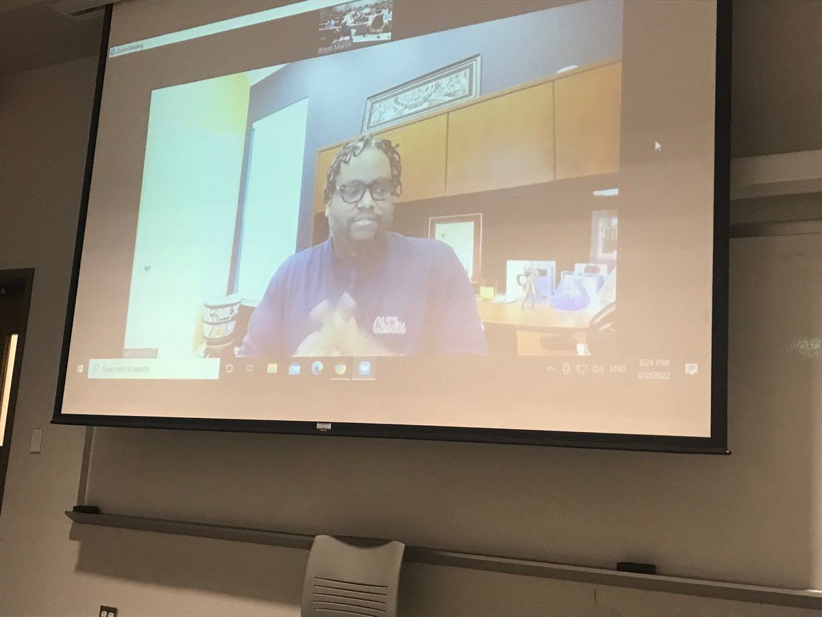 MortarBoard's tweet photo. The @OleMiss Tassels Chapter initiated new members featuring guest speaker, #MBNF Trustee, and @OleMiss alumna Jan Farrington! Then #MBNF Trustee and @OleMiss alumnus Bruce Ware spoke at their new member orientation! #MortarBoard https://t.co/68zqtwT6Yf