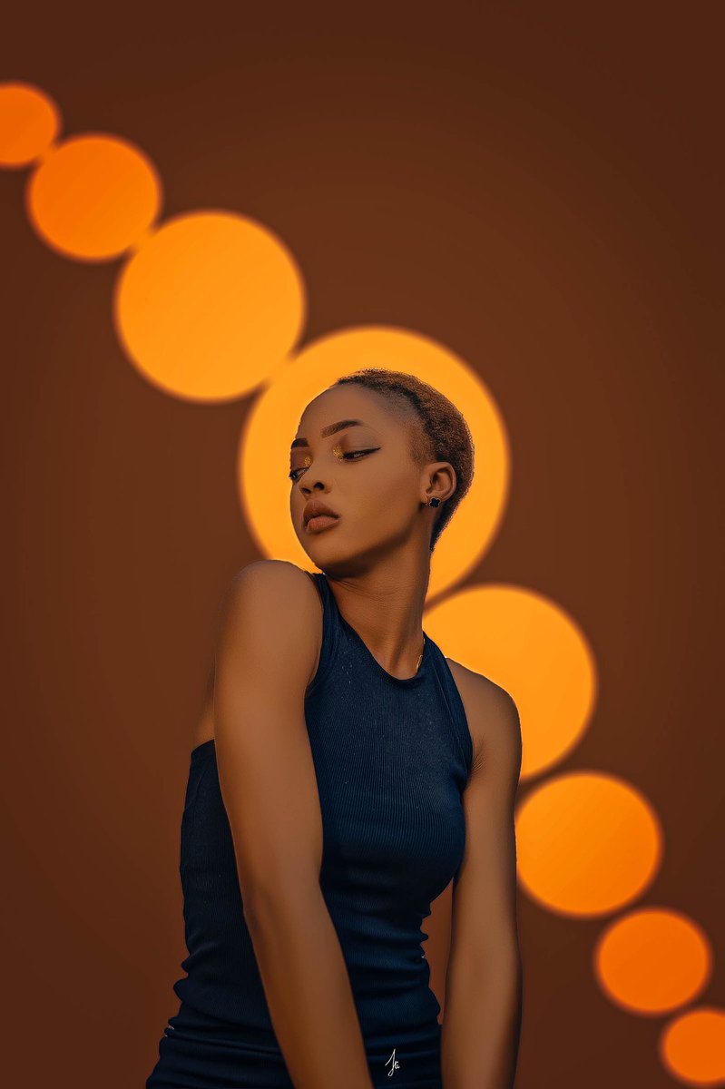 thejohntwist's tweet photo. When there is LIFE, there is hope and possibilities are endless!!!
Model: @its_toree25
#Portraits #genious #work #camera #photographer #like #portraitphotography #moodphotography #creative #Portraitexpression #photography #contentcreator #retouch #portraitretouching #nft https://t.co/yH6VBmJKbE