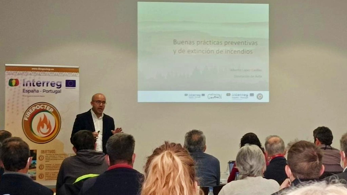 Buenas prácticas preventivas y de extinción de incendios
avilared.com/art/61832/buen…
<a href="/dipuavila/">Diputación de Ávila</a> <a href="/GEFRECON_POCTEP/">GEFRECON. Gestión Forestal Conjunta. POCTEP</a> <a href="/JoseLuisDelNog1/">Jose Luis Del Nogal</a> <a href="/allocas/">AlbertoLopezCasillas</a> @AVPC_ARPA