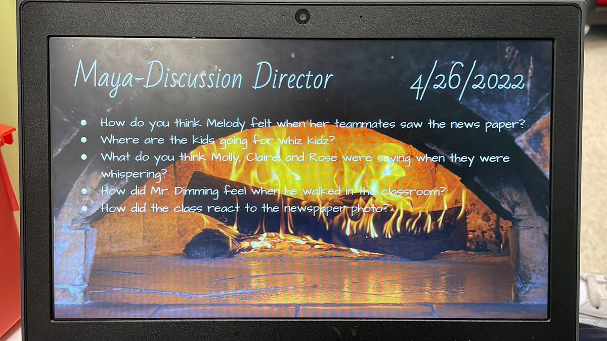 We love interpretation book clubs!📚Check out how students take on different leadership roles, such as discussion director! #lbreads <a href="/Jennifer_LynnP/">Jennifer Pullara</a> <a href="/MsMcGovernLB/">Anna McGovern</a> @LorraineRadice1 <a href="/RomanelliPaul/">Paul Romanelli, Ed.D.</a> <a href="/LBSchoolsNY/">LongBeachSchools</a>