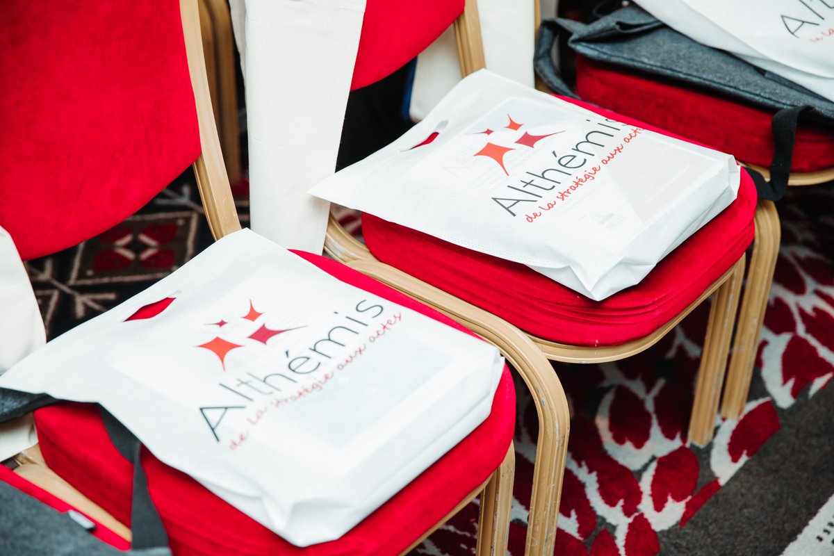 👏Bravo à l'Association intermasters de droit notarial d’ÎDF pour l'organisation du colloque 2022 : outils de planification dans un contexte #international #testament #donation #trust avec B.Savouré #althémis, O.Acheriteguy, C.Melady, R.Crone