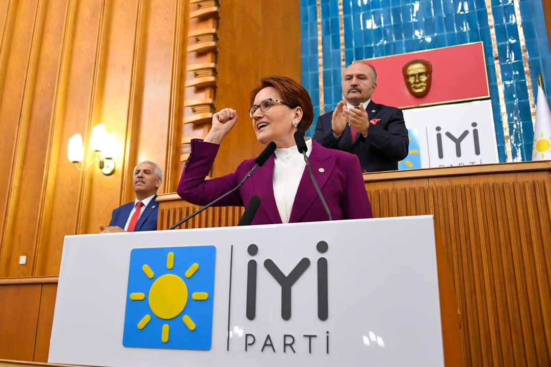 GlPelvan1's tweet photo. Parola vatan, işareti namus!
Kahrolsun istibdat, kahrolsun zulüm! 
Yaşasın hürriyet, adalet, müsavat ve meşveret!..
#MeralAkşener https://t.co/a5LHJf8Czr