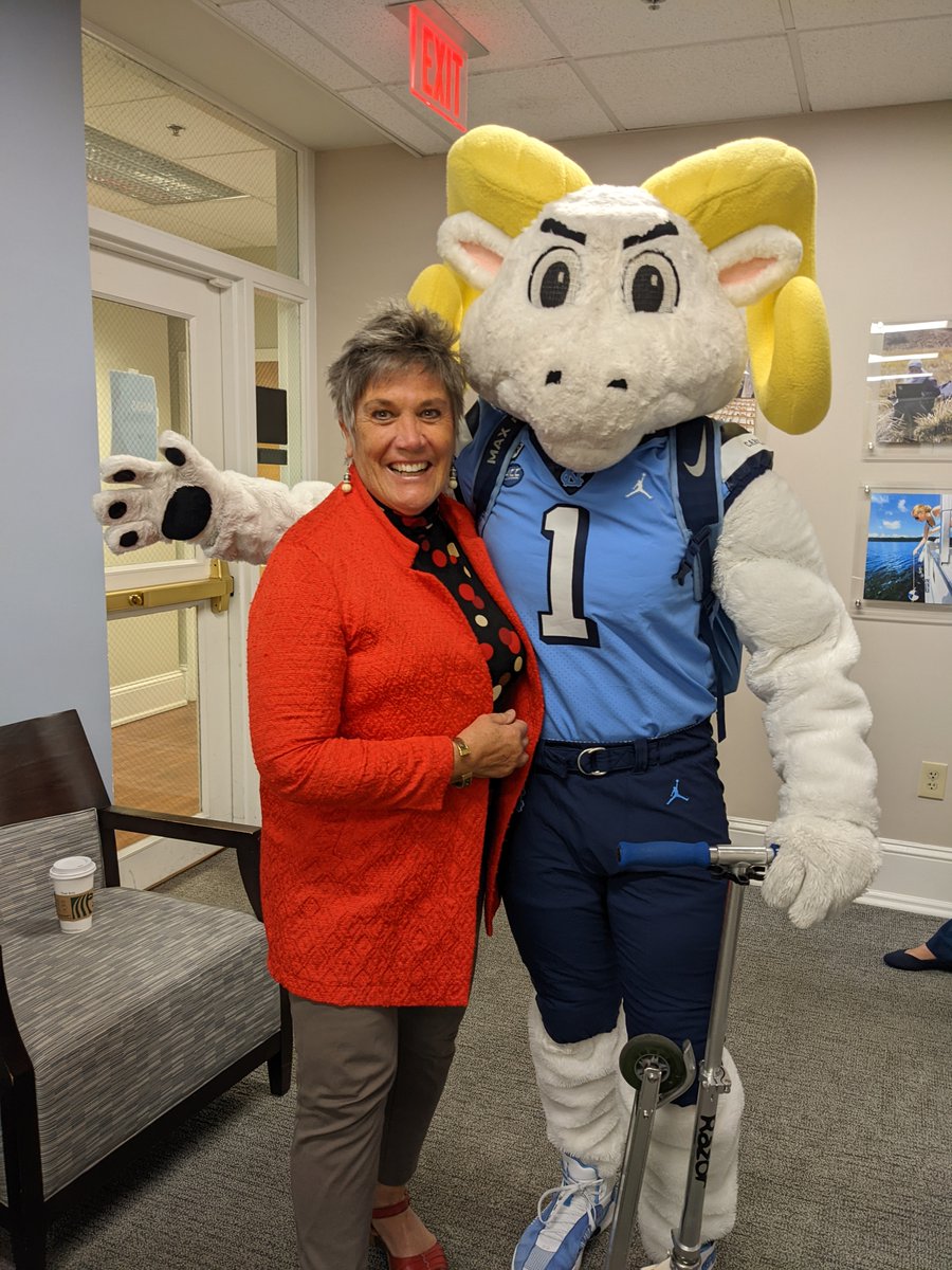 Look who stopped by the Dean’s Office this morning! Rameses wishes everyone good luck on their finals. Happy LDOC, students!